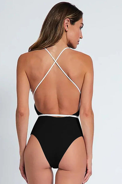 Traje de baño con cuello halter y adornos florales de color sólido