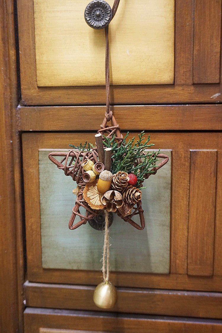 Colgante de decoración navideña - Campana de piña de bosque para coche