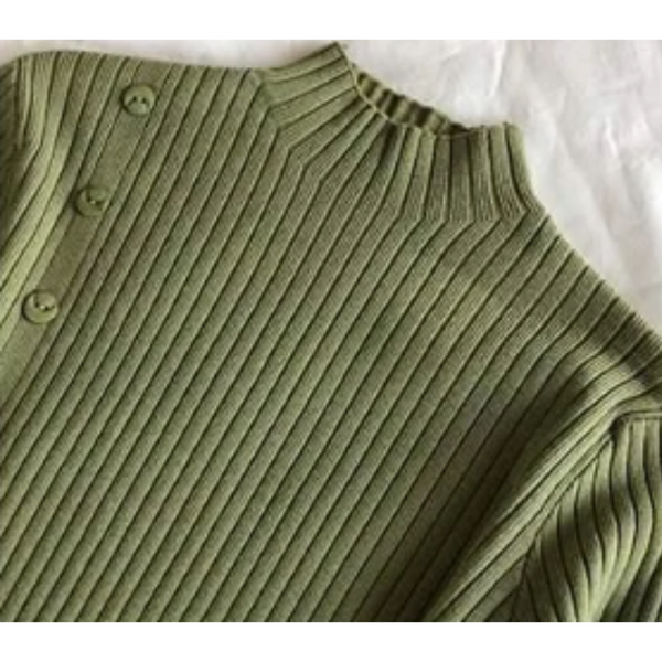 Elegante jersey de punto de cuello alto para mujer con botón y abertura | Ideal para otoño/invierno