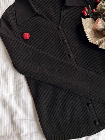 Zoey Retro V-Neck Solid Color Knitted Top