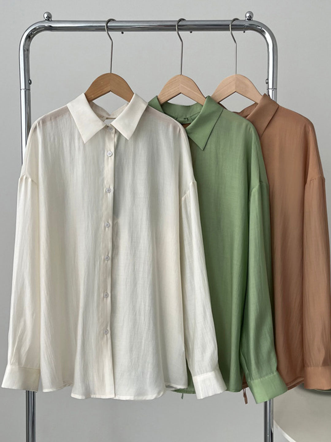 Olivia Loose Lapel Hollowed Back Slit Shirt