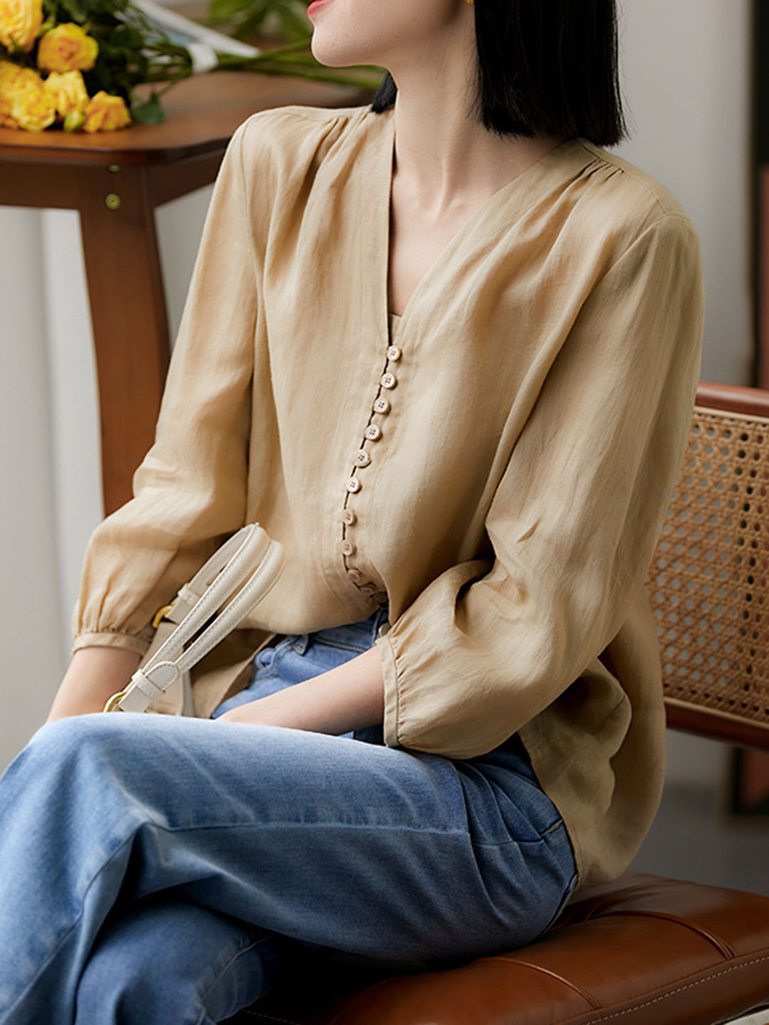 Molly Elegant Puff Sleeve Loose Shirt-Brown