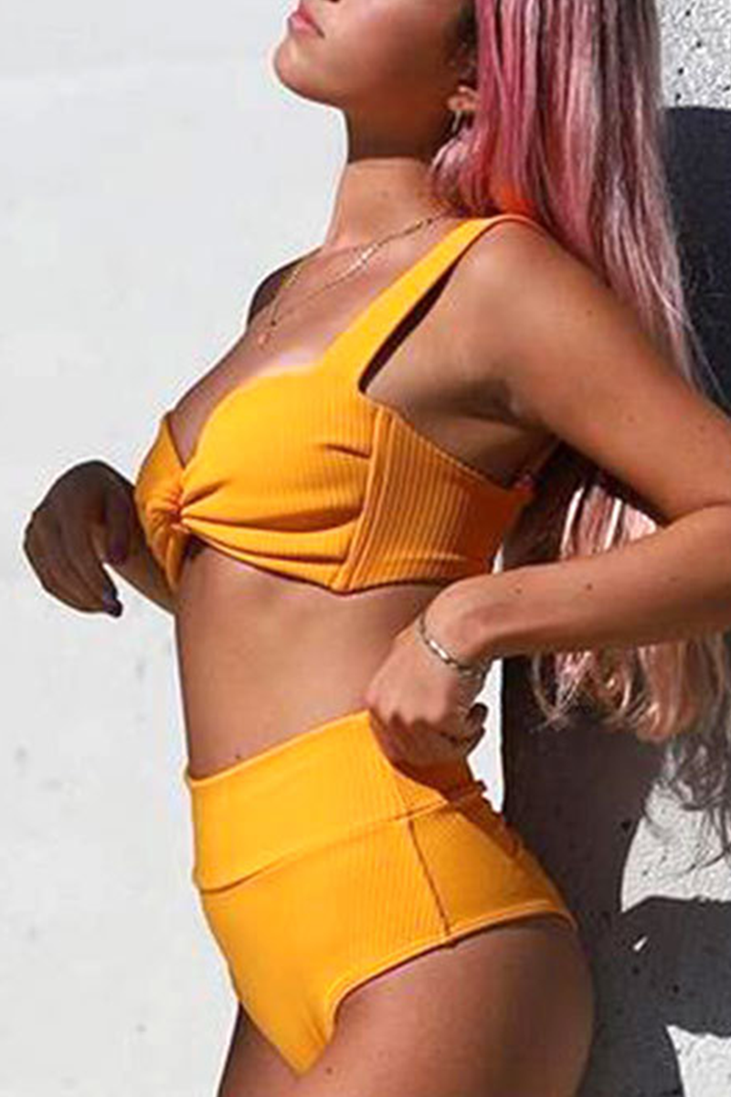 Trajes de baño sexys de un solo color con espalda descubierta y pliegues (4 colores)