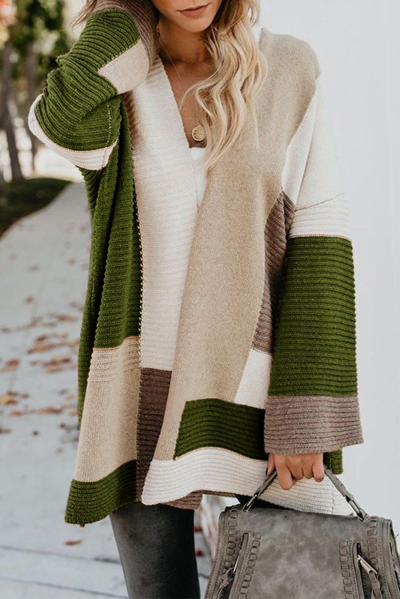 Prendas de abrigo informales con cuello en V y patchwork en bloques de colores
