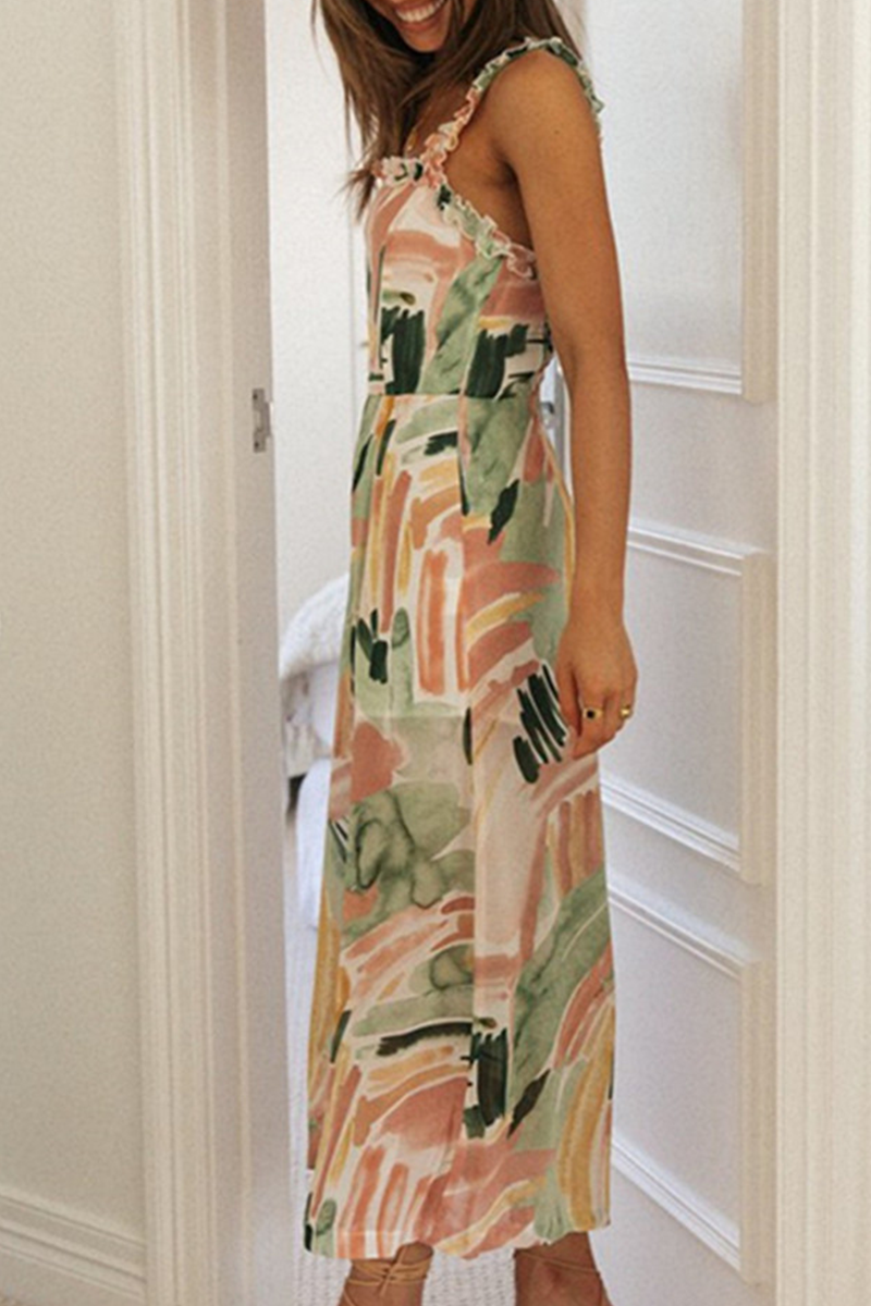 Mono holgado con tirantes finos y volantes con estampado elegante