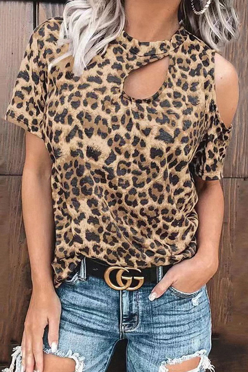 Camisetas de cuello redondo con abertura y estampado de leopardo de Fashion Street