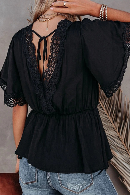 Blusa elegante de moda con cuello en V y frenillo ahuecado de encaje sólido