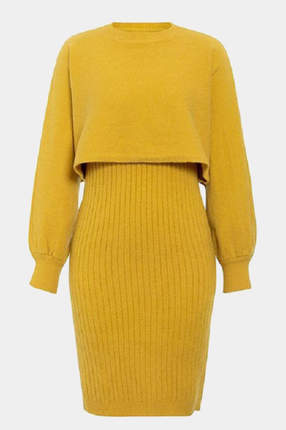 Elegante conjunto de dos piezas de manga larga con cuello redondo y abertura en un solo color