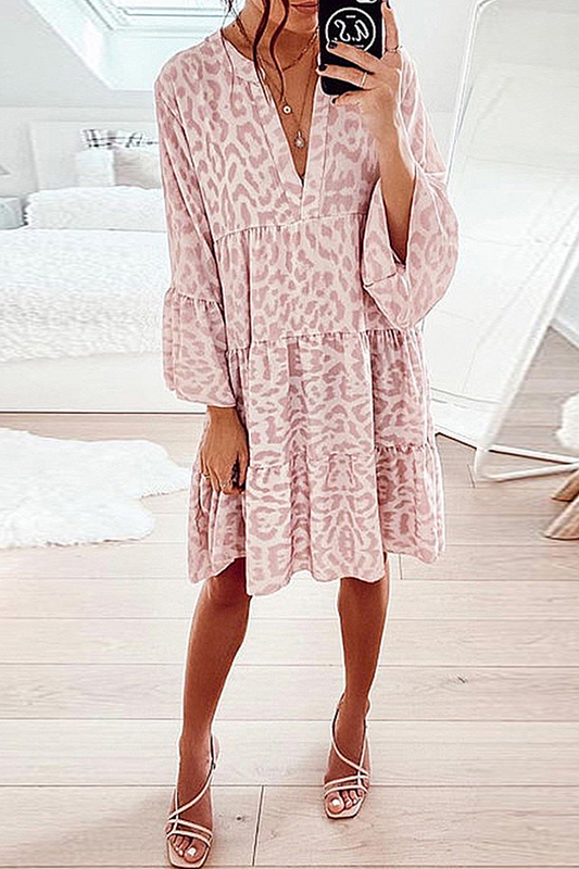 Vestidos casuales con estampado de patchwork, volantes, cuello en V y falda pastel