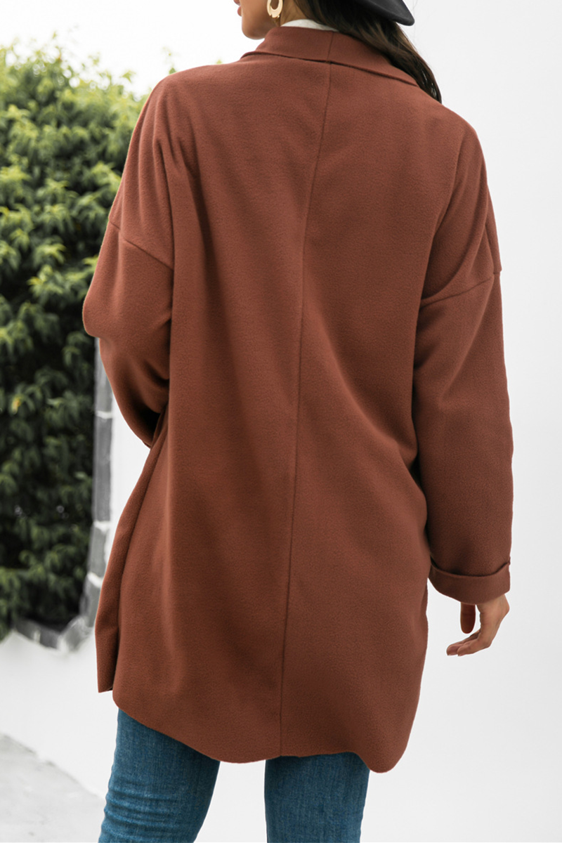 Prenda exterior informal de cuello vuelto con bolsillos laterales divididos