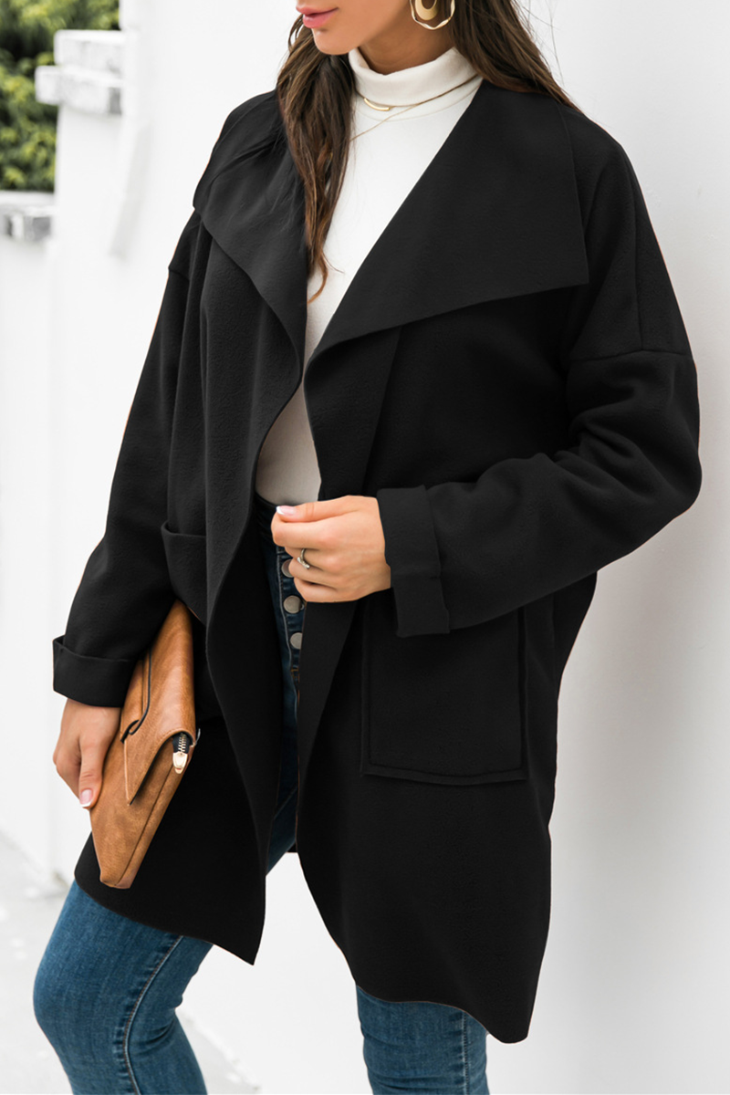 Prenda exterior informal de cuello vuelto con bolsillos laterales divididos