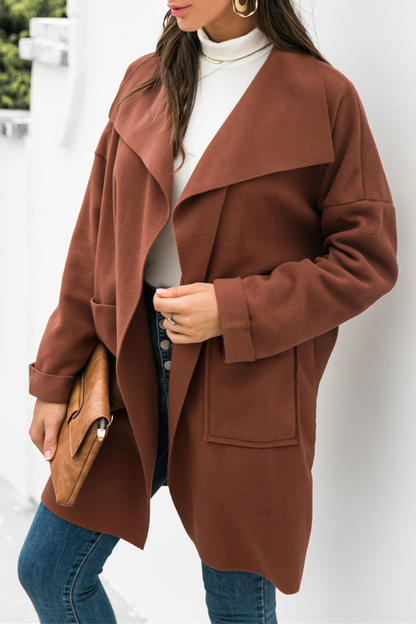 Prenda exterior informal de cuello vuelto con bolsillos laterales divididos