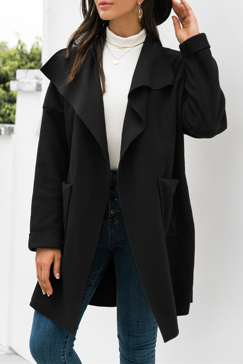 Prenda exterior informal de cuello vuelto con bolsillos laterales divididos