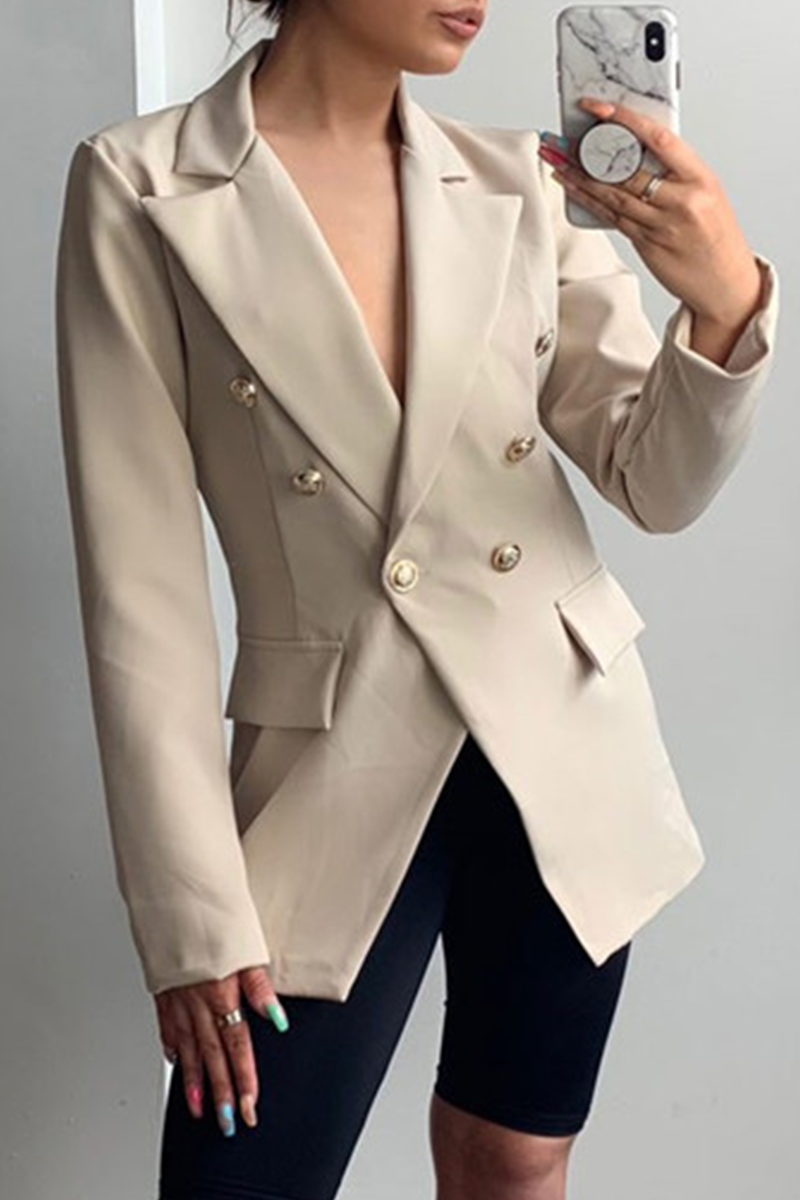 Elegante prenda exterior con cuello vuelto, hebilla de unión dividida sólida