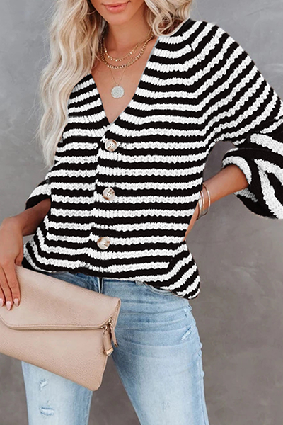 Tops casuales con cuello en V, hebilla y rayas divididas