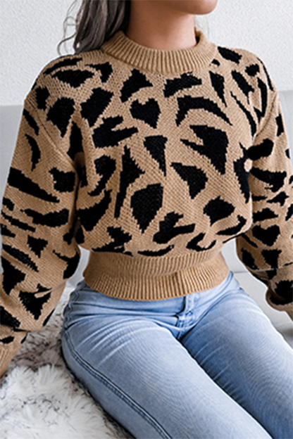 Tops casuales con cuello redondo, abertura y contraste