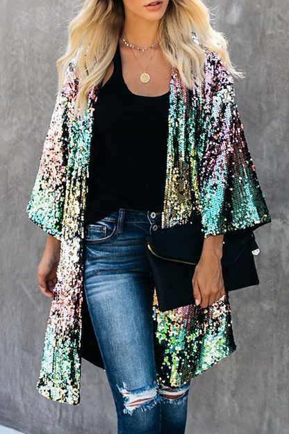 Prendas de abrigo con lentejuelas bordadas y patchwork de moda callejera