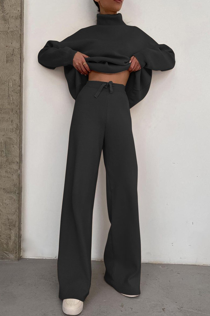 Conjunto informal de dos piezas con cuello alto, manga larga y parches sólidos