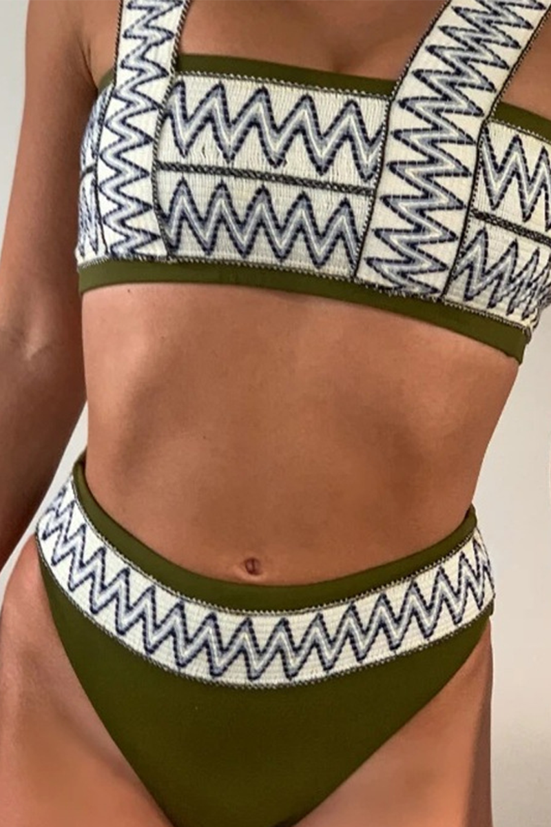 Trajes de baño con estampado de vacaciones y abertura en la parte posterior (3 colores)