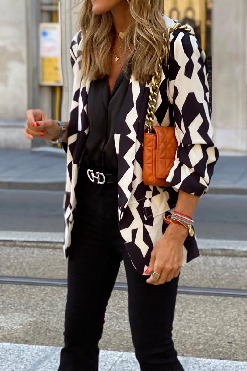 Ropa de calle con cuello vuelto y estampado de Work Street