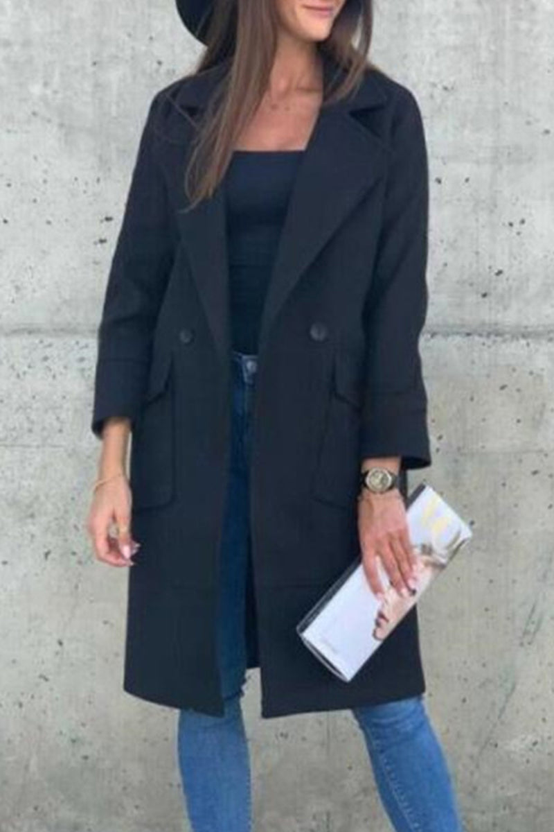 Prenda exterior elegante con cuello vuelto y hebilla sólida de Sweet Street