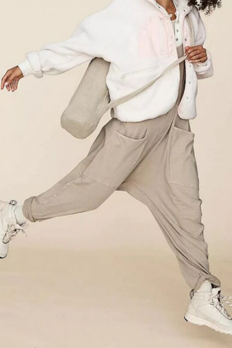 Mono holgado de calle con cuello en V y color liso (3 colores)