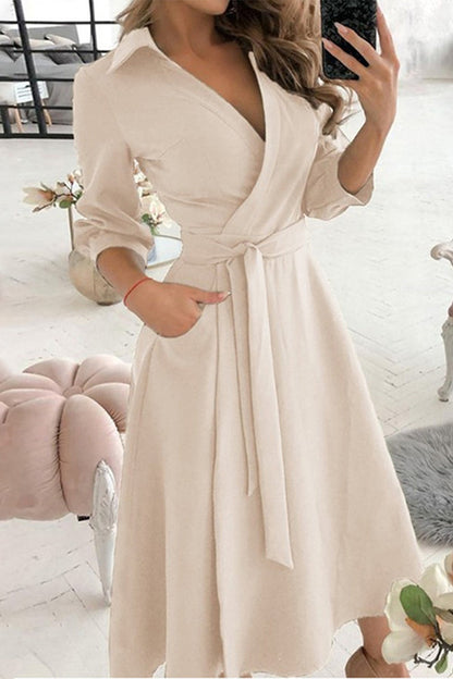 Vestidos elegantes de corte A con cuello vuelto y estampados