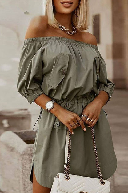 Vestidos de corte A con hombros descubiertos y cordón ajustable de Simplicity Solid