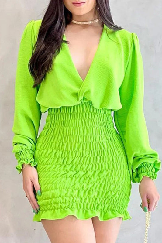 Vestidos sexis de falda de un solo paso con escote en V y pliegues sólidos