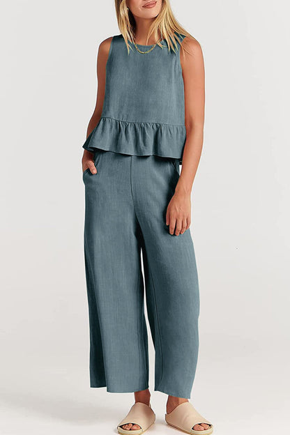 Conjunto informal sencillo de dos piezas con bolsillos, botones y cuello redondo sin mangas