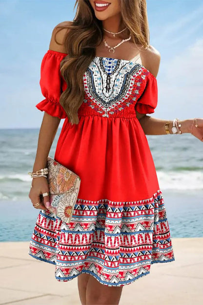 Vestidos sexis con hombros descubiertos y estampados de patchwork
