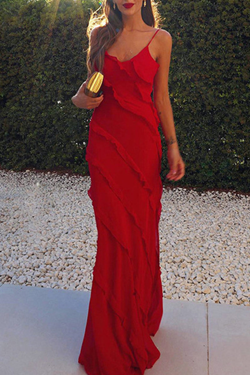 Vestidos de celebridades sexys con escote en V, abertura y volantes lisos
