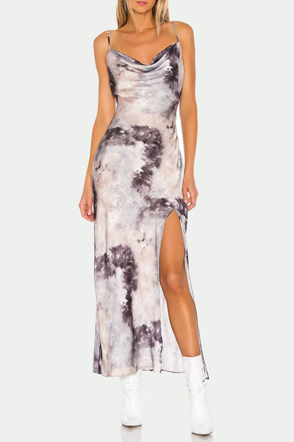 Vestido elegante con cuello asimétrico, abertura y estampado