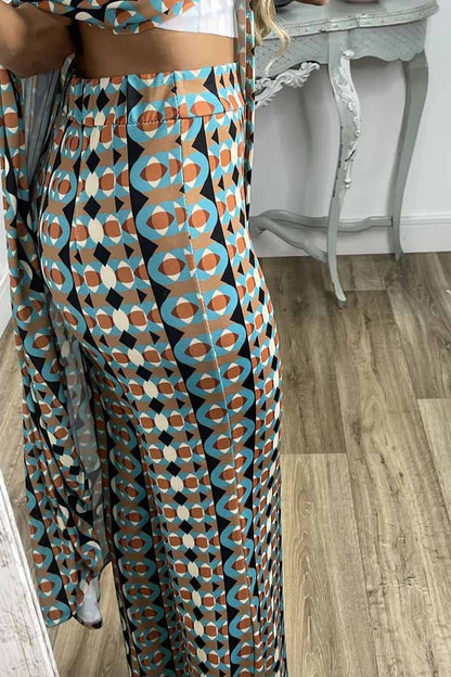 Conjunto de dos piezas informal con estampado, abertura y cuello redondo, sin mangas
