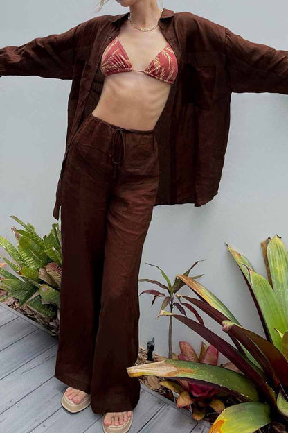 Conjunto informal de dos piezas con cuello vuelto, manga larga y color liso
