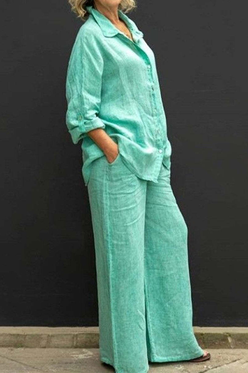 Conjunto informal sencillo de dos piezas con cuello vuelto, manga larga y bolsillos lisos
