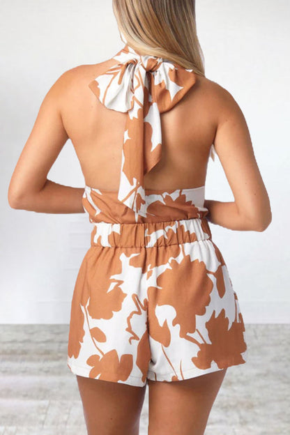 Traje de baño de dos piezas sin mangas con cuello halter y estampado urbano