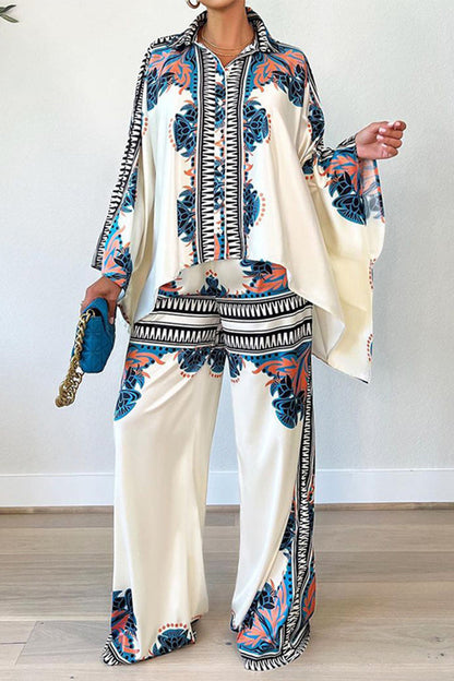 Elegante conjunto de dos piezas con cuello vuelto, manga larga y hebilla de patchwork con estampado