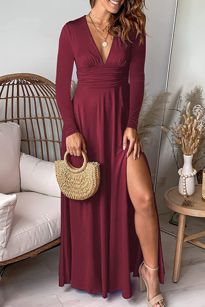 Elegante vestido de falda con escote en V y abertura en la cintura