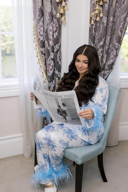 Conjunto de pijama de satén con estampado floral azul