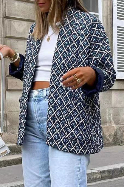 Elegante cárdigan con cuello de bolsillo y parches geométricos