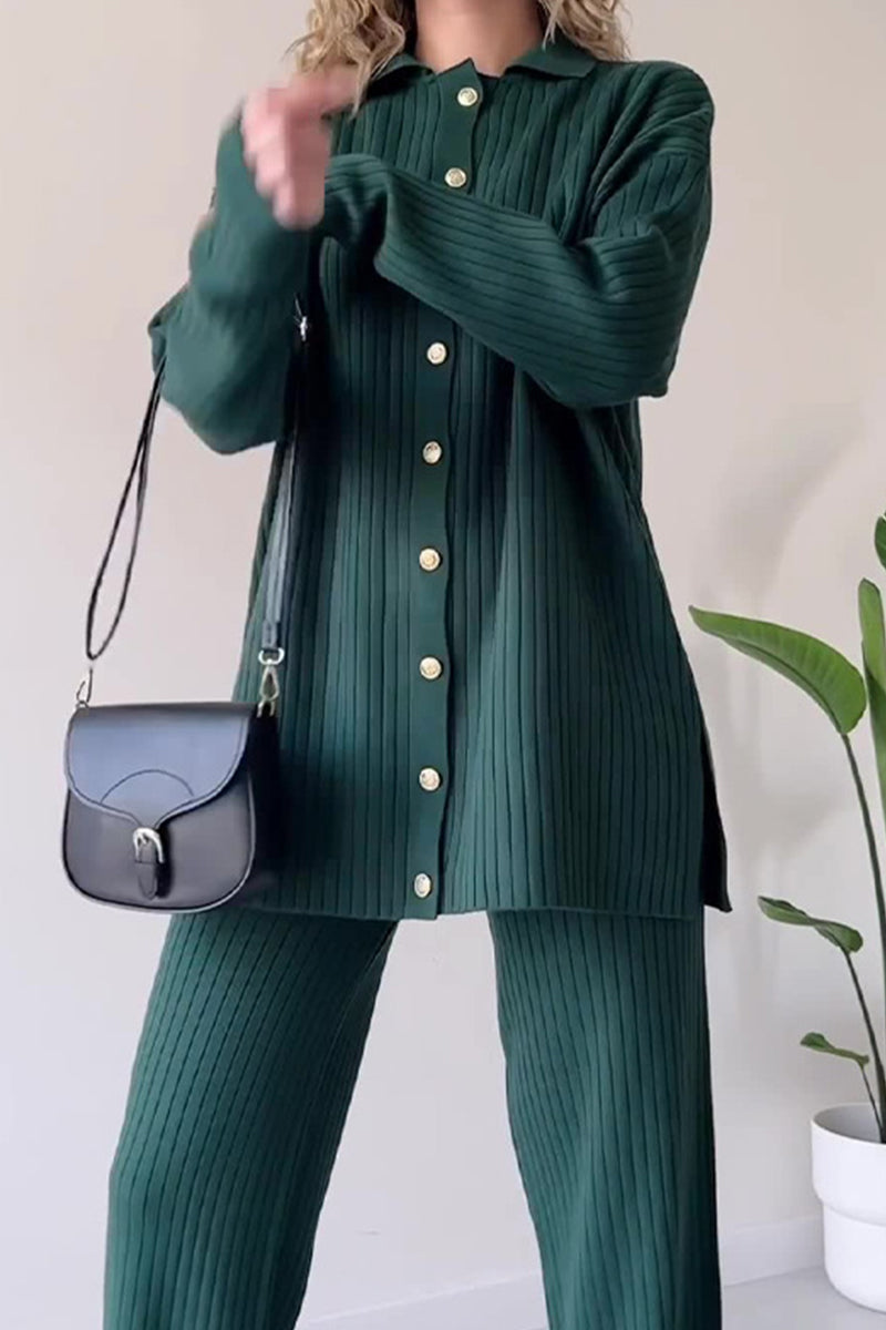 Conjunto informal de dos piezas con cuello en V, manga larga y botones lisos