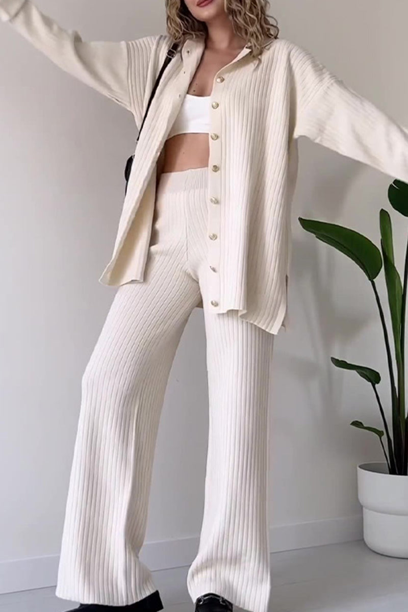 Conjunto informal de dos piezas con cuello en V, manga larga y botones lisos