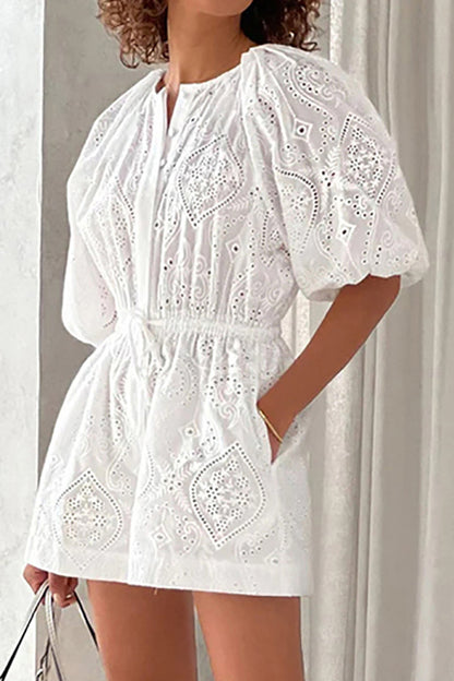 Mono holgado informal sencillo con cuello redondo, bolsillos y cordón ahuecado, liso