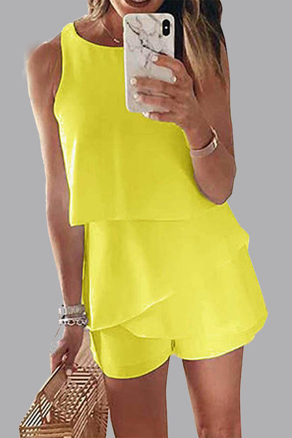 Mono informal liso con volantes y cuello redondo