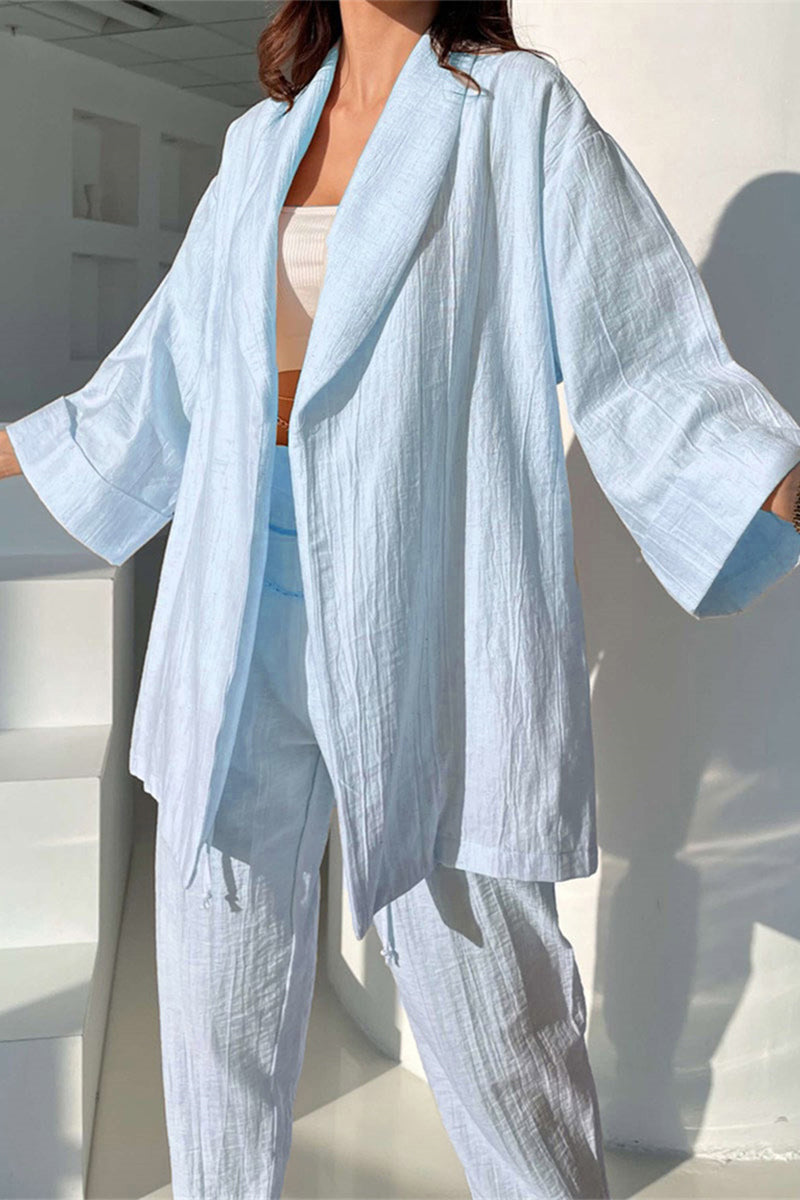 Conjunto de dos piezas informal, sencillo, liso, con cuello vuelto y manga larga
