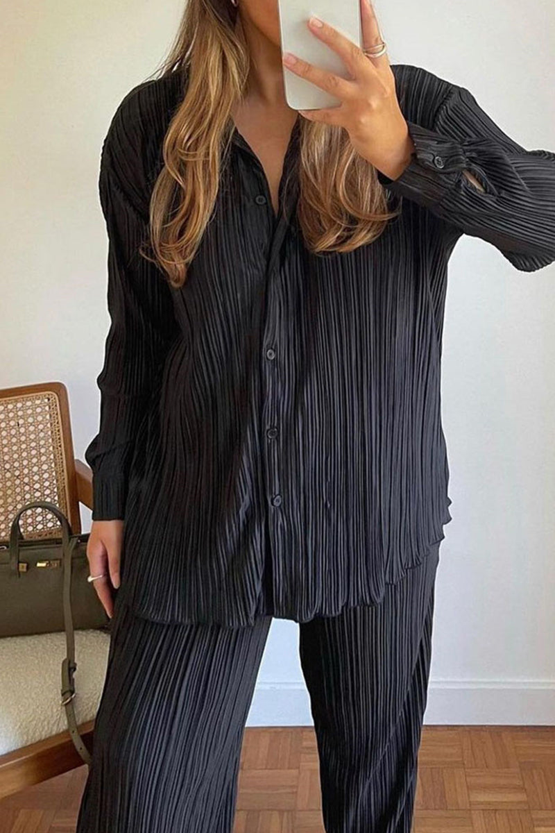 Conjunto informal de dos piezas con cuello vuelto, manga larga y botones sólidos