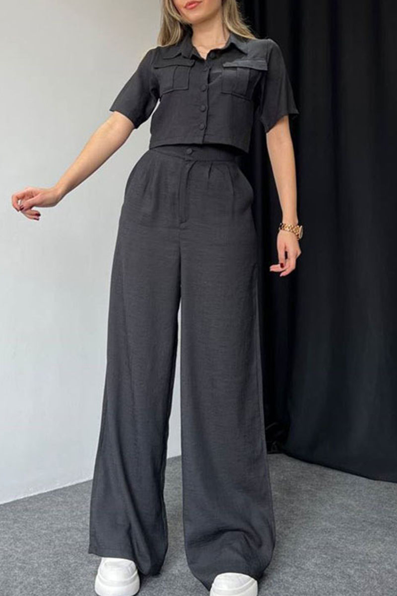 Conjunto informal de dos piezas con botones sólidos, cuello vuelto y manga corta