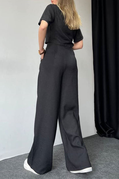 Conjunto informal de dos piezas con botones sólidos, cuello vuelto y manga corta