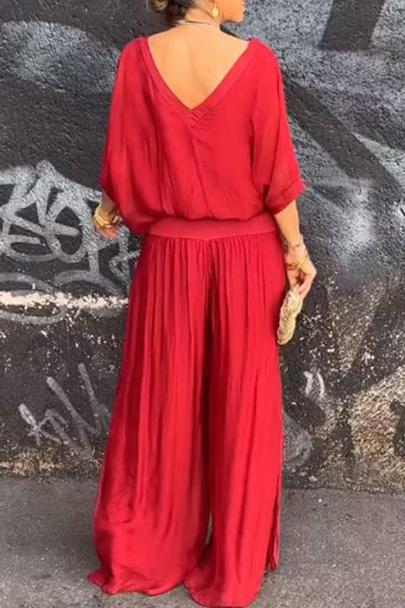 Elegante conjunto de dos piezas con cuello en V, media manga y patchwork liso